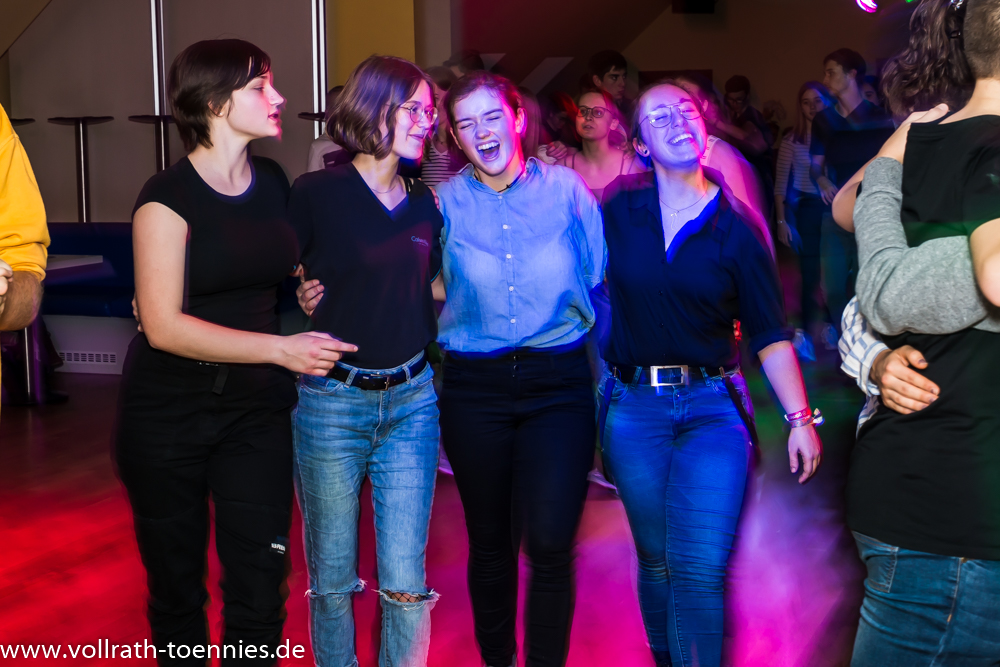 2019 11 30 Tanzparty Jugend 0644